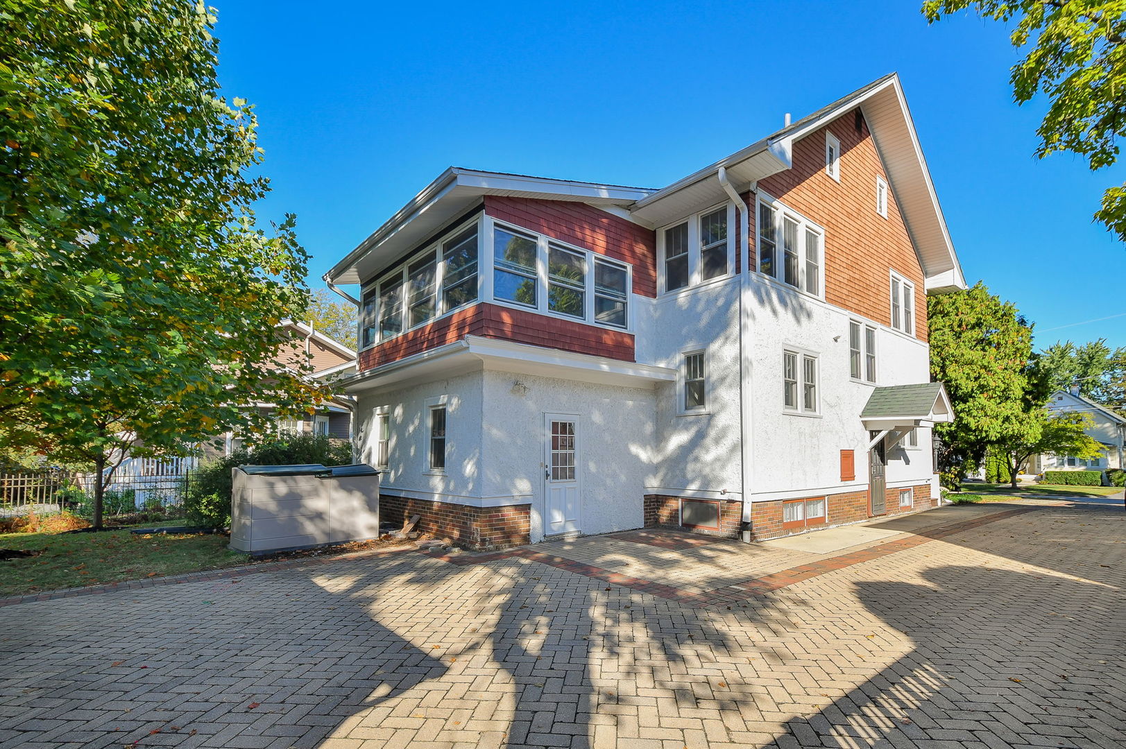 414 E Indiana Street, Wheaton, IL 60187