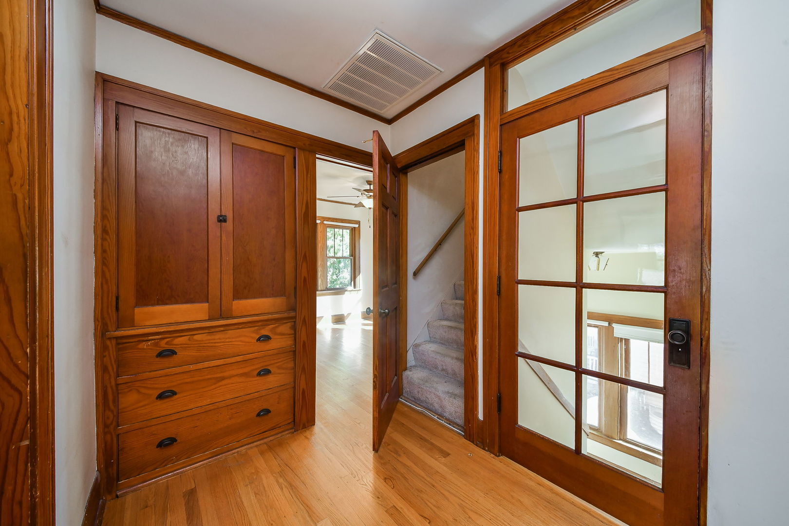 414 E Indiana Street, Wheaton, IL 60187