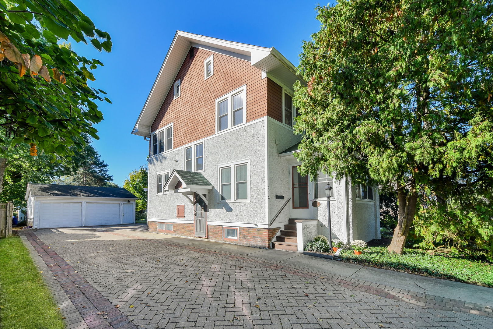 414 E Indiana Street, Wheaton, IL 60187