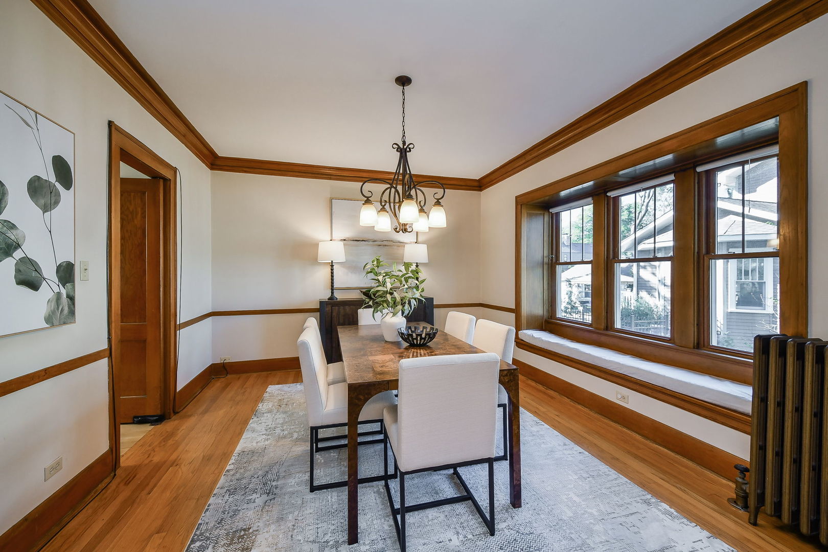 414 E Indiana Street, Wheaton, IL 60187