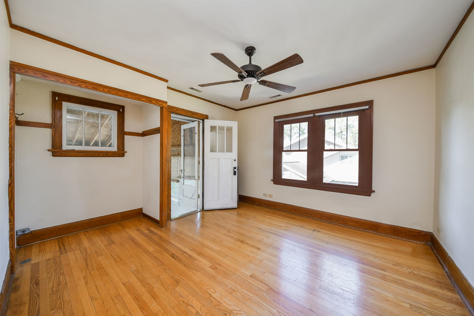 414 E Indiana Street, Wheaton, IL 60187