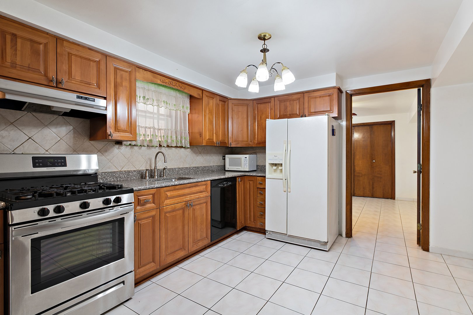 5705 W Higgins Avenue, Chicago, IL 60630