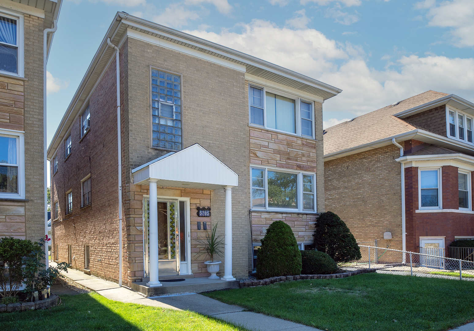 5705 W Higgins Avenue, Chicago, IL 60630