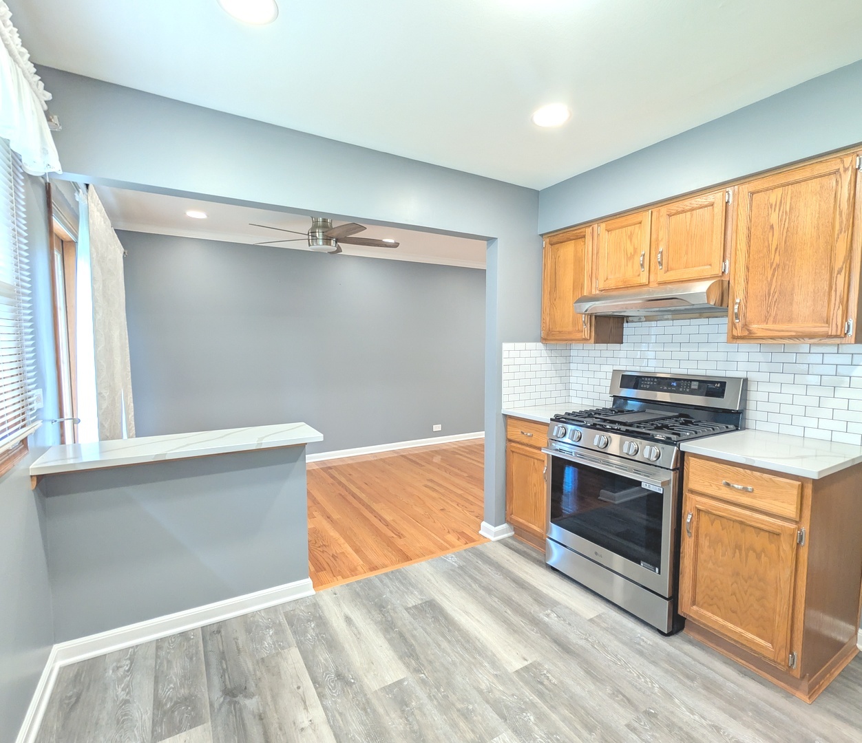 476 Raupp Boulevard, Buffalo Grove, IL 60089