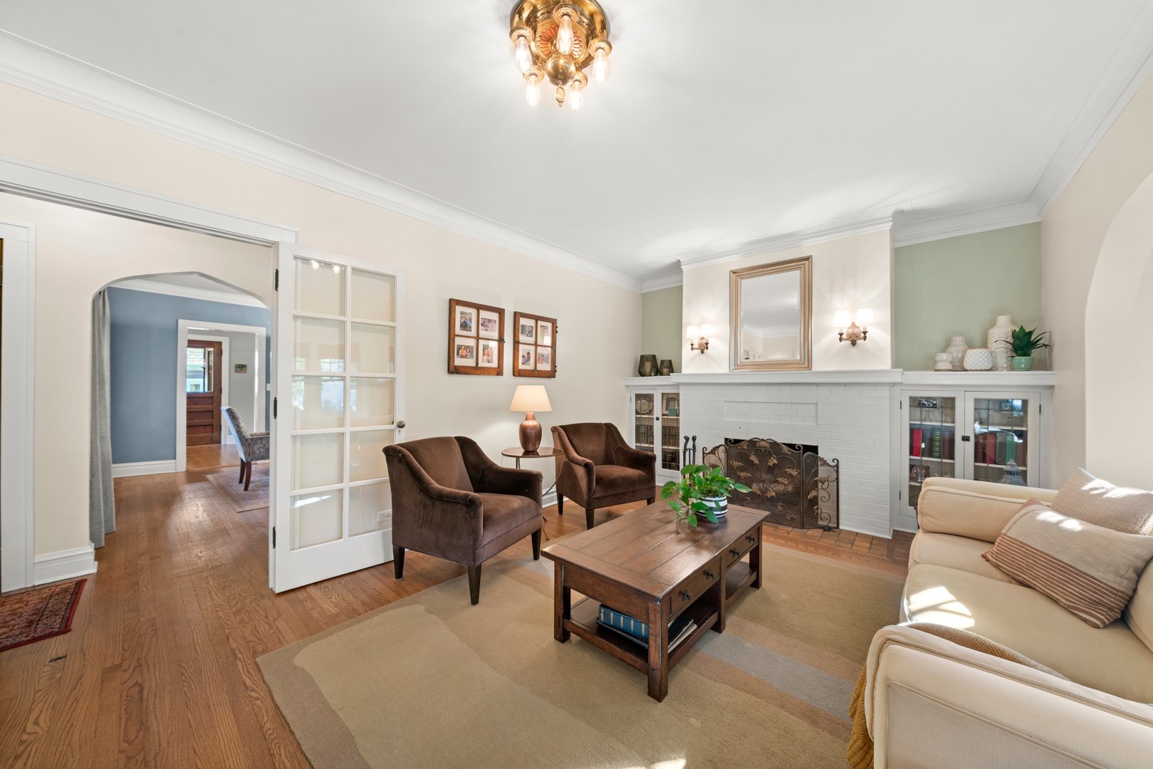 421 S Sunnyside Avenue, Elmhurst, IL 60126