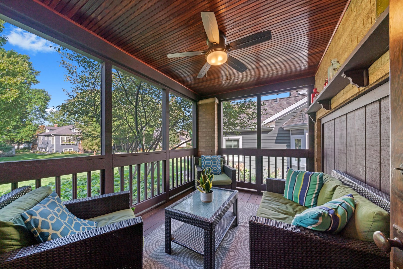 421 S Sunnyside Avenue, Elmhurst, IL 60126