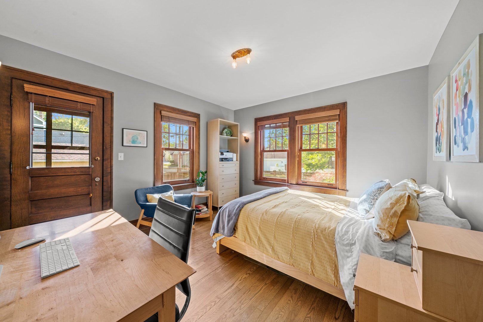 421 S Sunnyside Avenue, Elmhurst, IL 60126