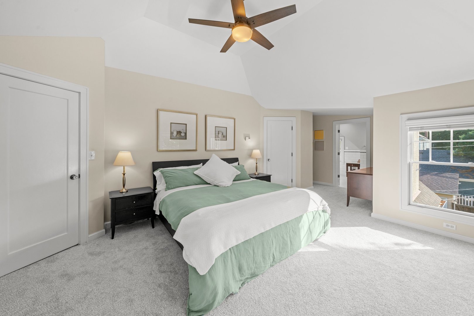 421 S Sunnyside Avenue, Elmhurst, IL 60126