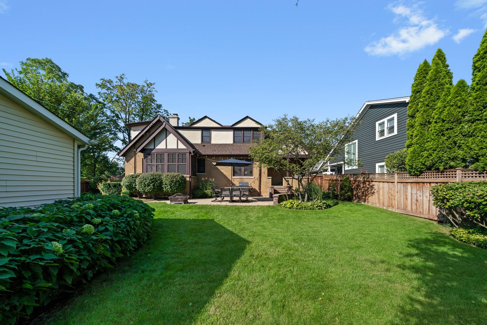 421 S Sunnyside Avenue, Elmhurst, IL 60126