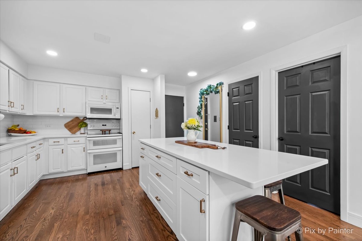 3121 Paris Avenue #304, River Grove, IL 60171