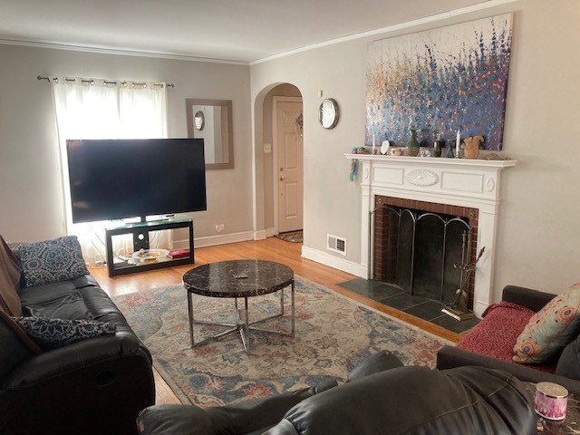 1014 S Chester Avenue, Park Ridge, IL 60068