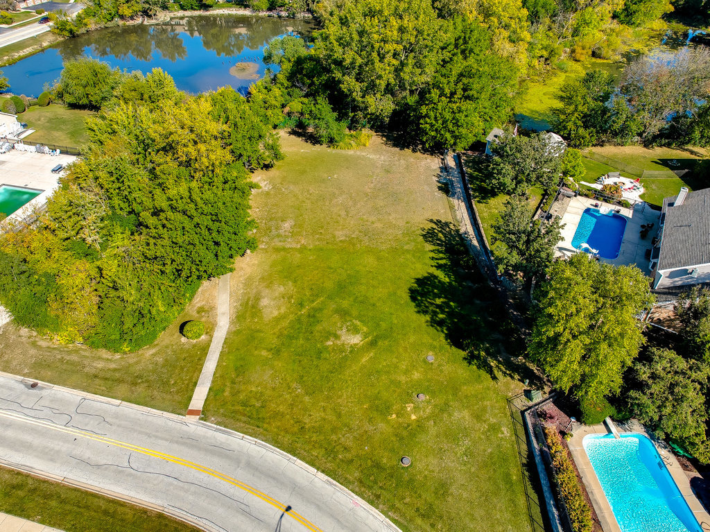 15633 Orlan Brook Drive, Orland Park, IL 60462