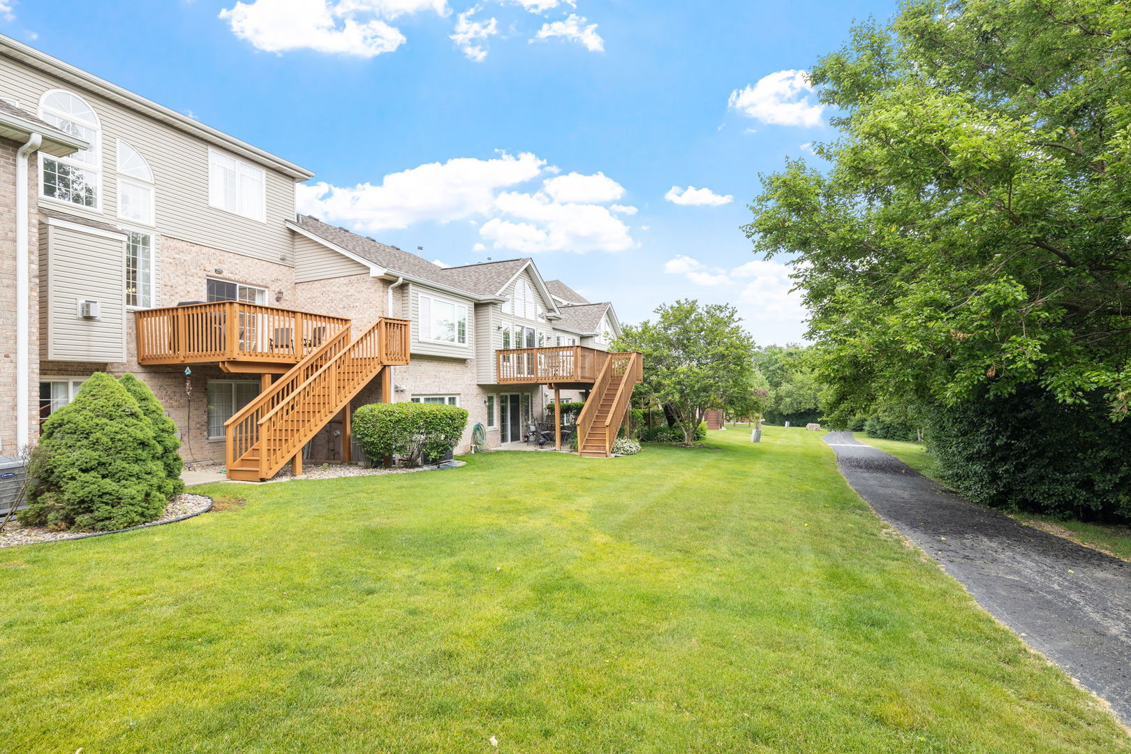 11508 Lake Shore Drive, Orland Park, IL 60467