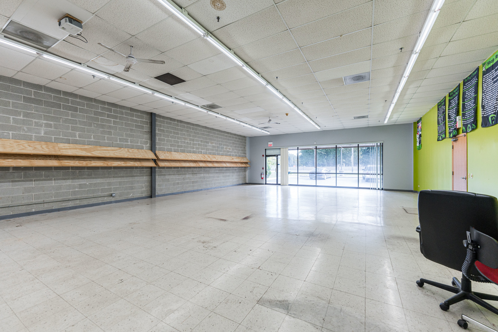 7750 Archer Road #A, Justice, IL 60458