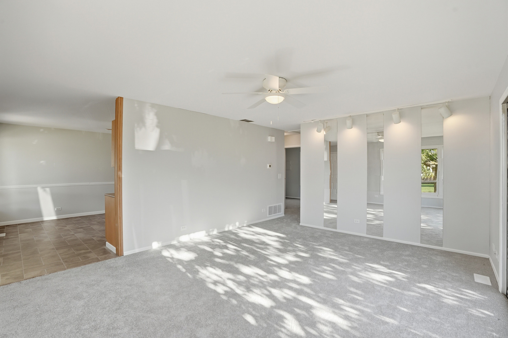20137 S Hampton Court #A, Frankfort, IL 60423