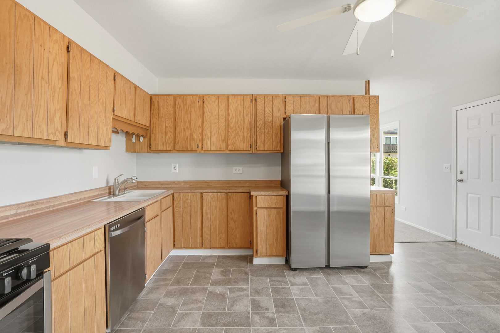 20137 S Hampton Court #A, Frankfort, IL 60423