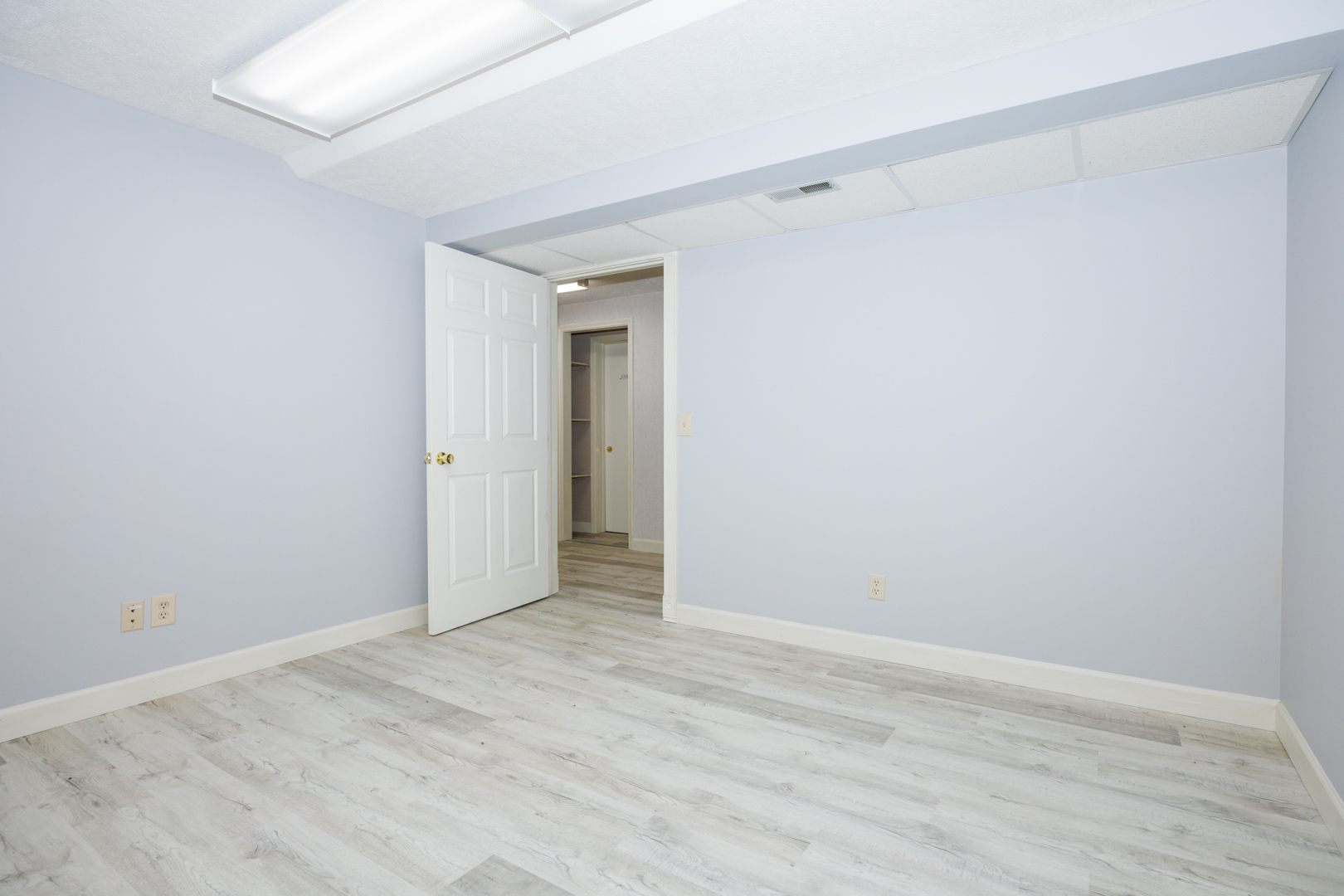 901 E Grove Street #P, Bloomington, IL 61701