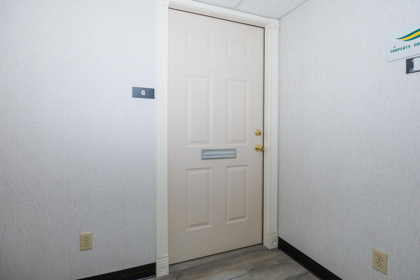 901 E Grove Street #G, Bloomington, IL 61701