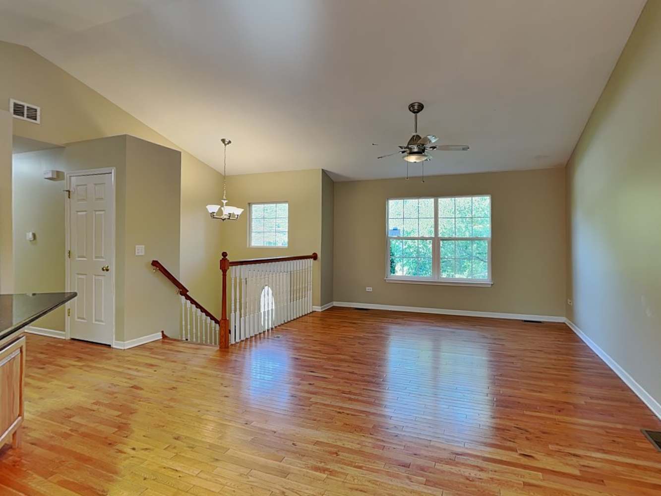 29835 Bayshore Drive, Lake Bluff, IL 60044