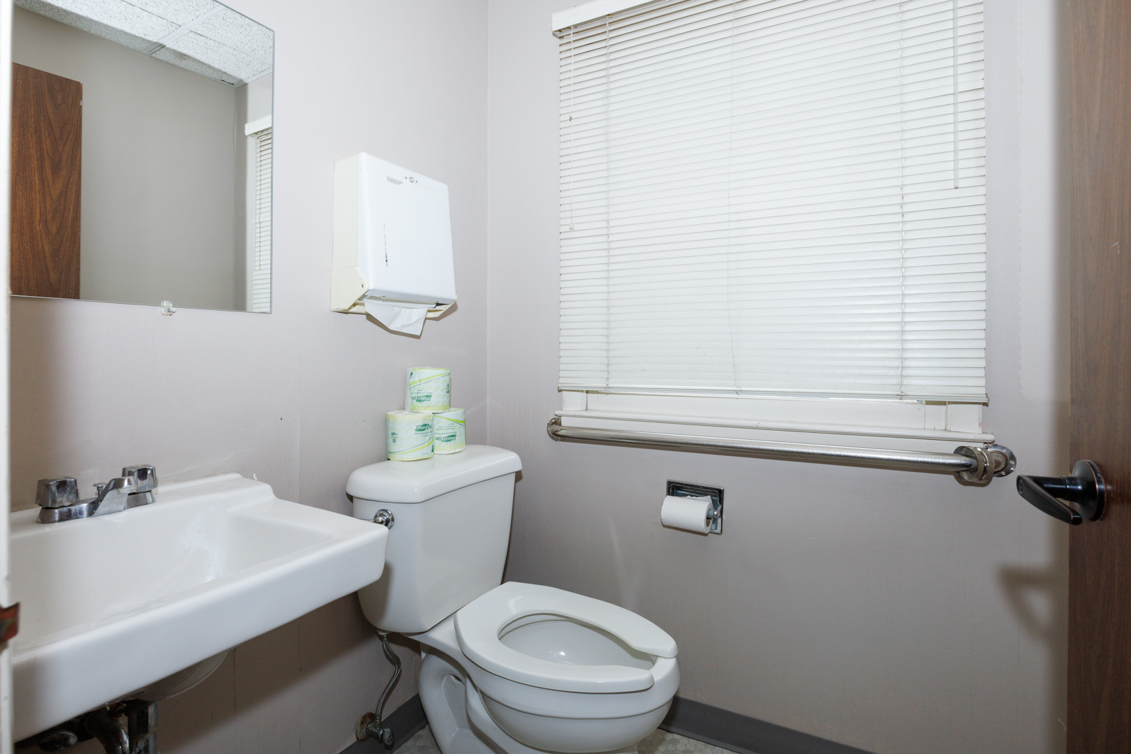 901 E Grove Street #C2, Bloomington, IL 61701