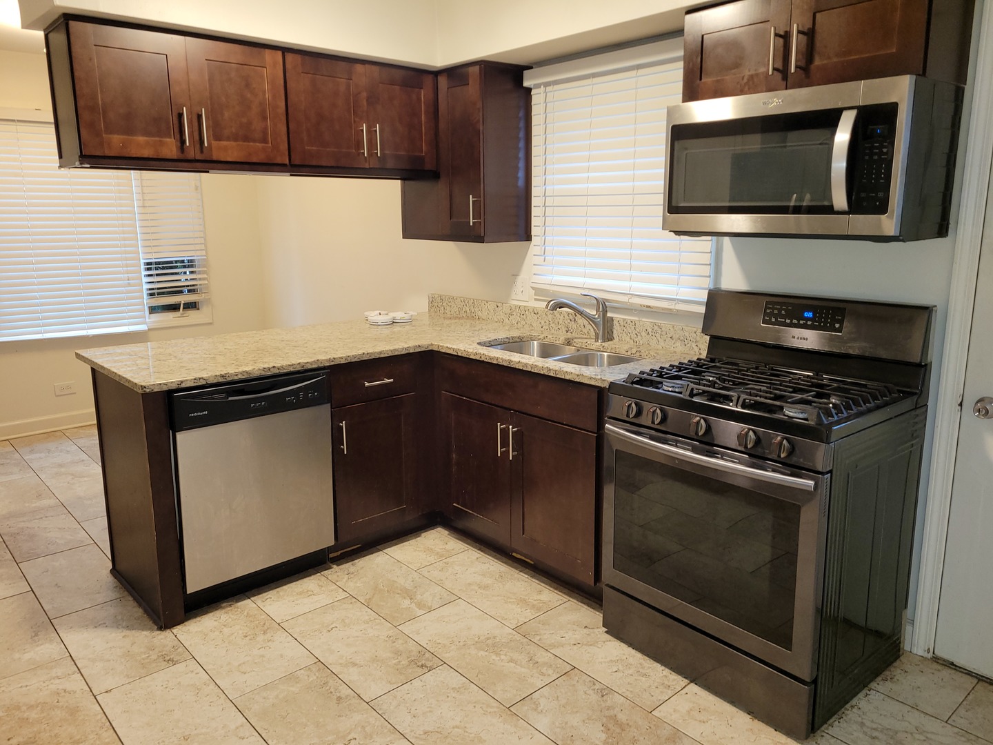 208 Juniper Terrace, Round Lake Beach, IL 60073