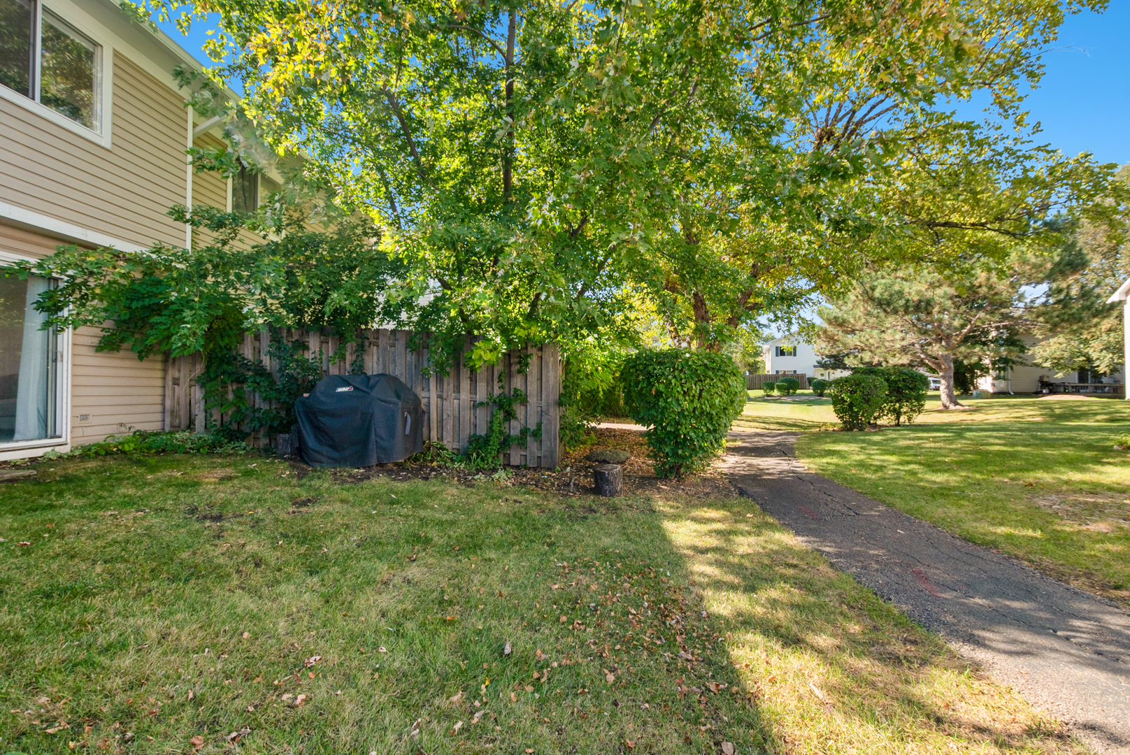 515 Dakota Court, Carol Stream, IL 60188