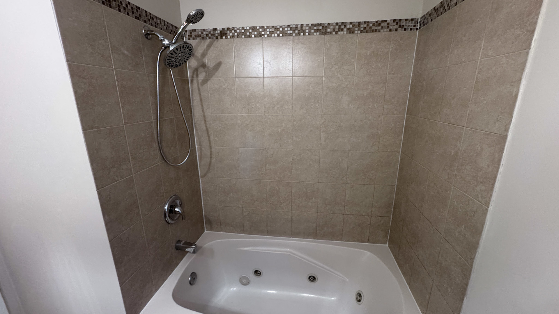 612 N Hillside Avenue, Hillside, IL 60162