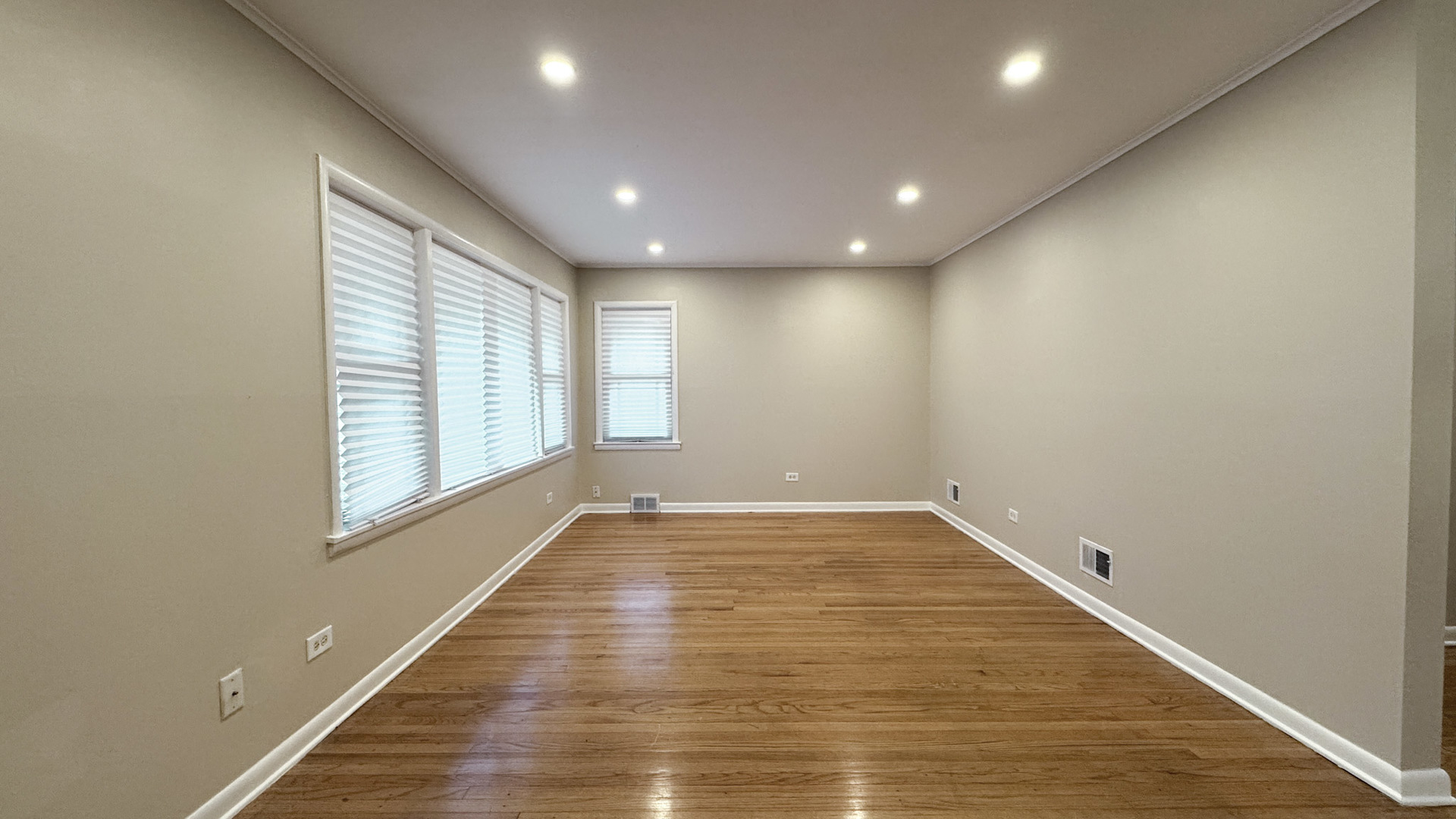 612 N Hillside Avenue, Hillside, IL 60162