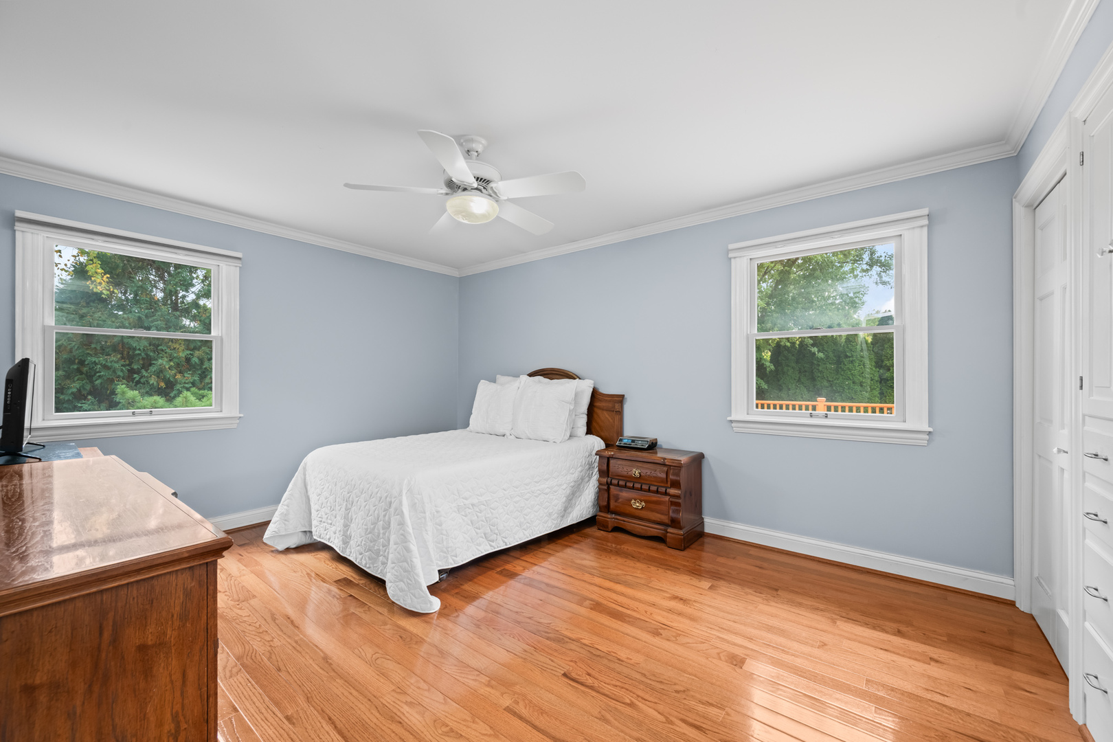 3590 Winston Drive, Hoffman Estates, IL 60192