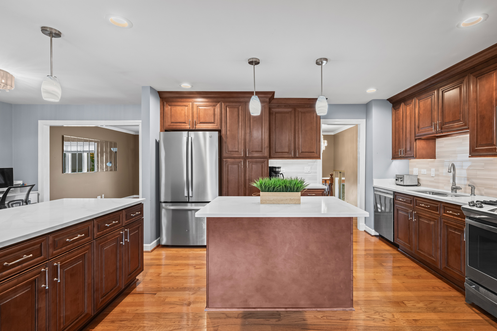 3590 Winston Drive, Hoffman Estates, IL 60192