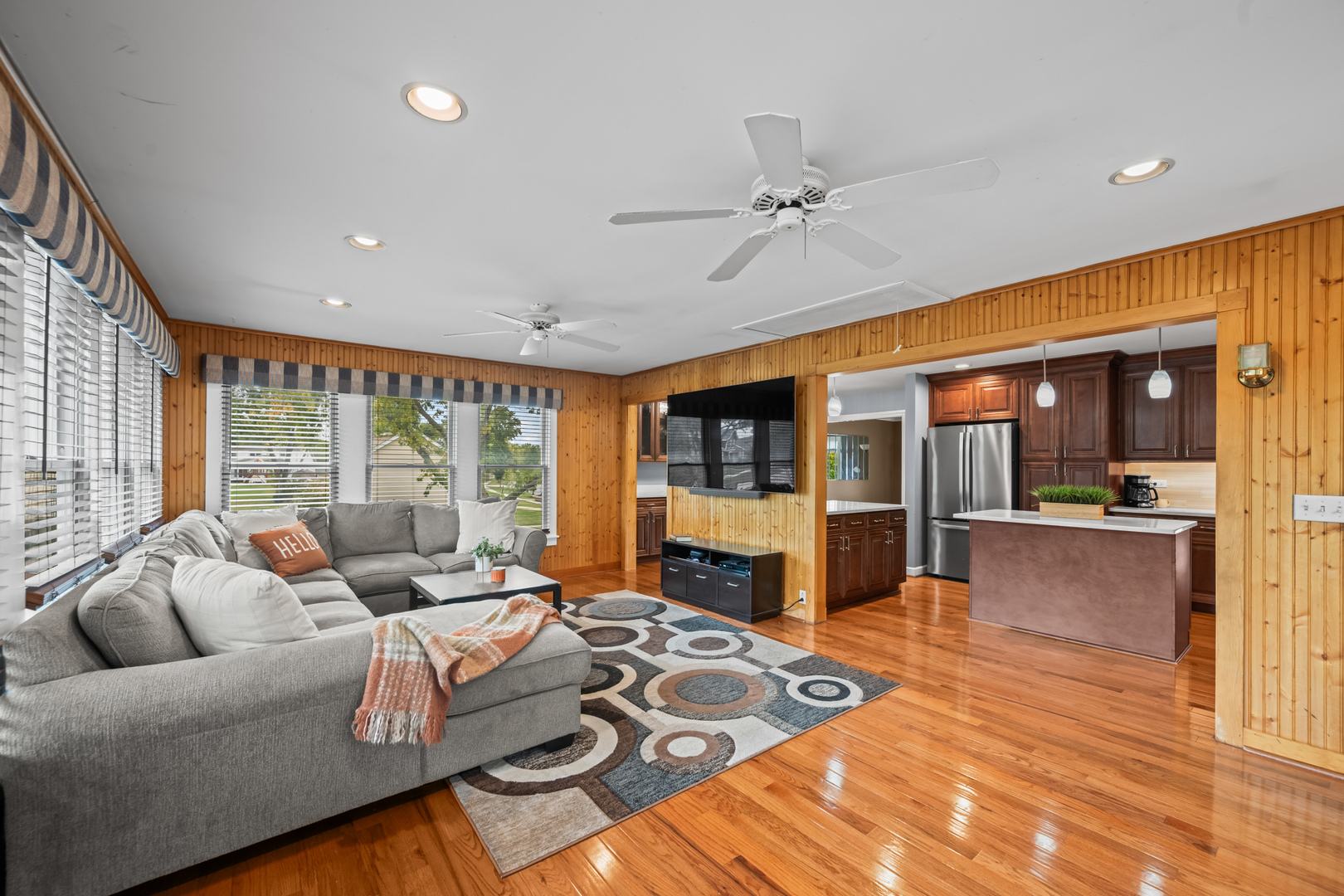 3590 Winston Drive, Hoffman Estates, IL 60192