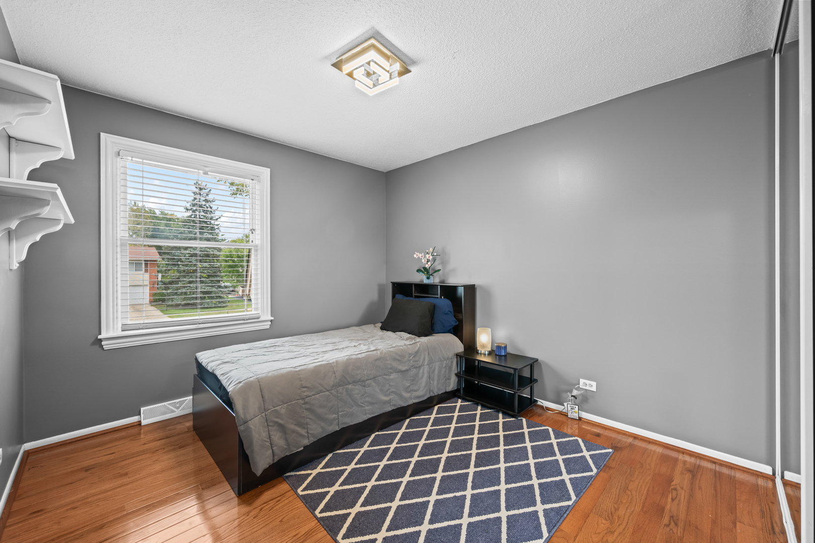 3590 Winston Drive, Hoffman Estates, IL 60192