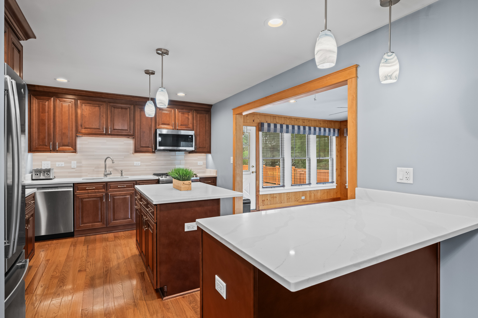 3590 Winston Drive, Hoffman Estates, IL 60192