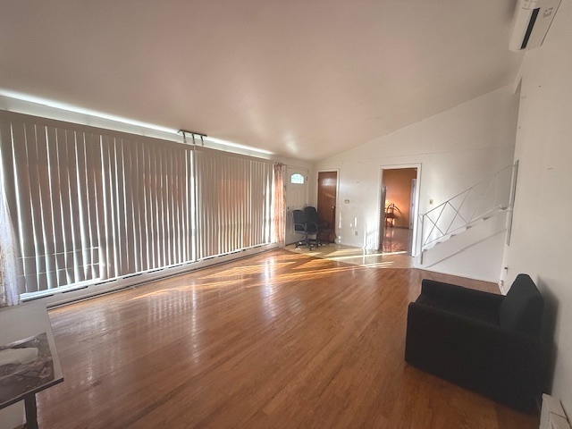 2008 Harding Avenue, Waukegan, IL 60085