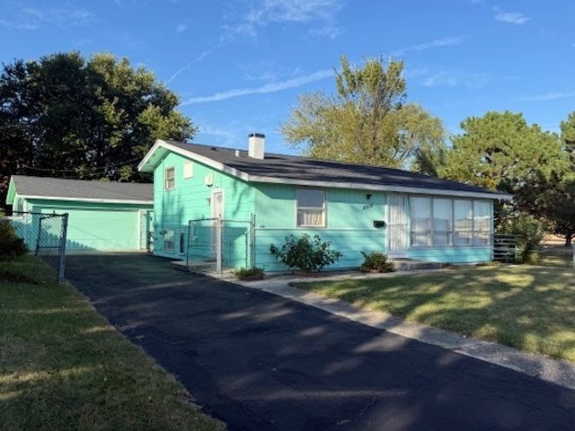 2008 Harding Avenue, Waukegan, IL 60085