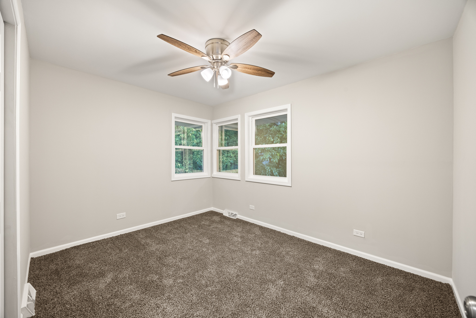 14814 Woodlawn Avenue, Dolton, IL 60419