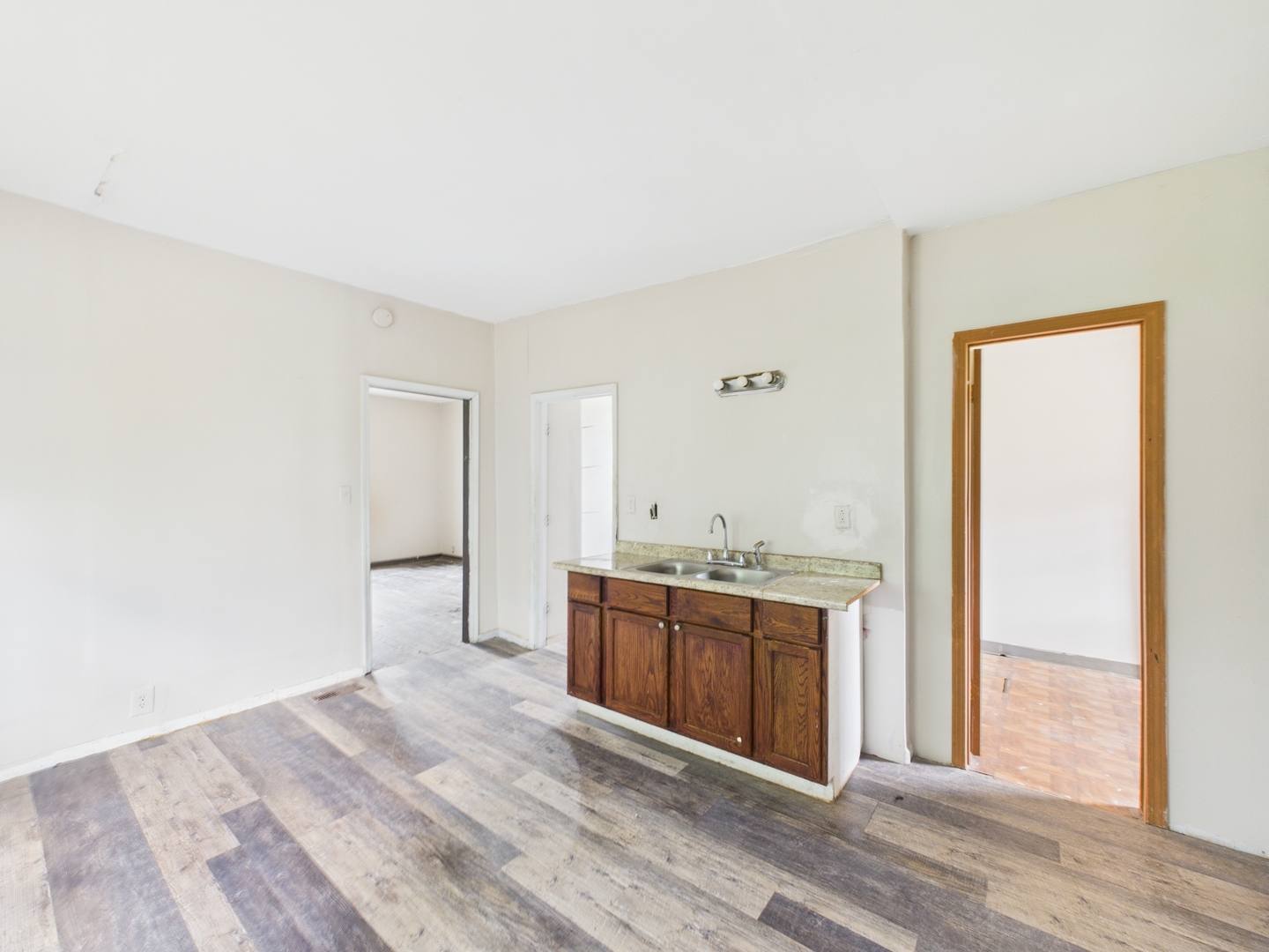 19 E 102nd Place, Chicago, IL 60628