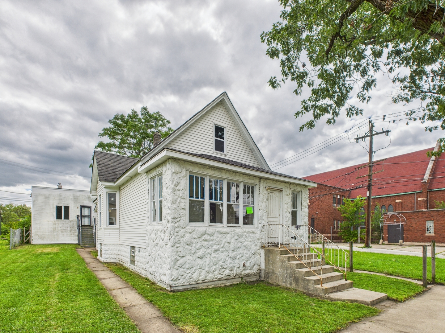 19 E 102nd Place, Chicago, IL 60628