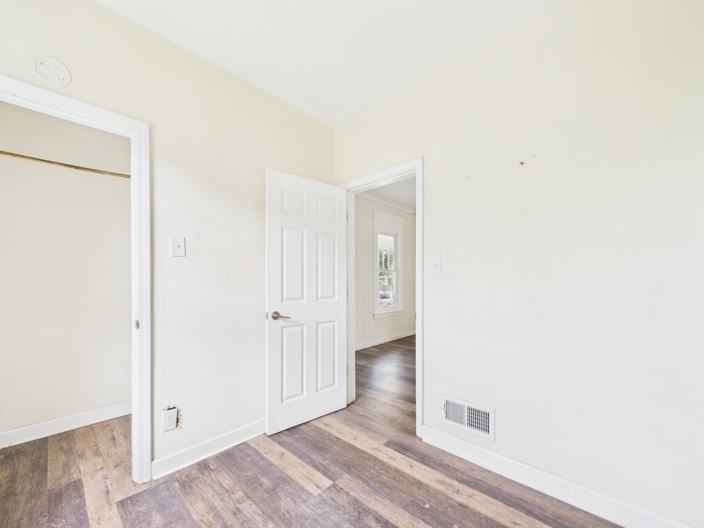 19 E 102nd Place, Chicago, IL 60628
