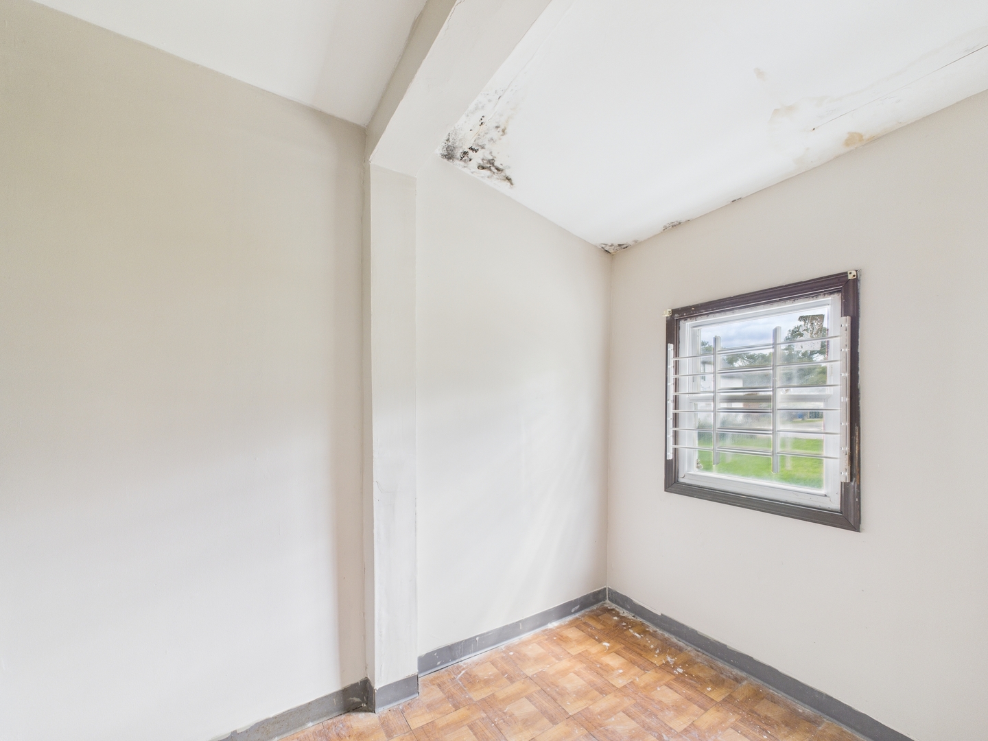 19 E 102nd Place, Chicago, IL 60628