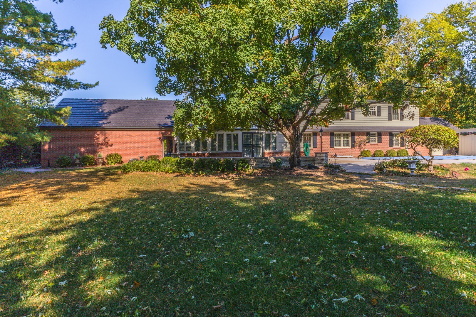 2001 Cloud Street, Bloomington, IL 61701