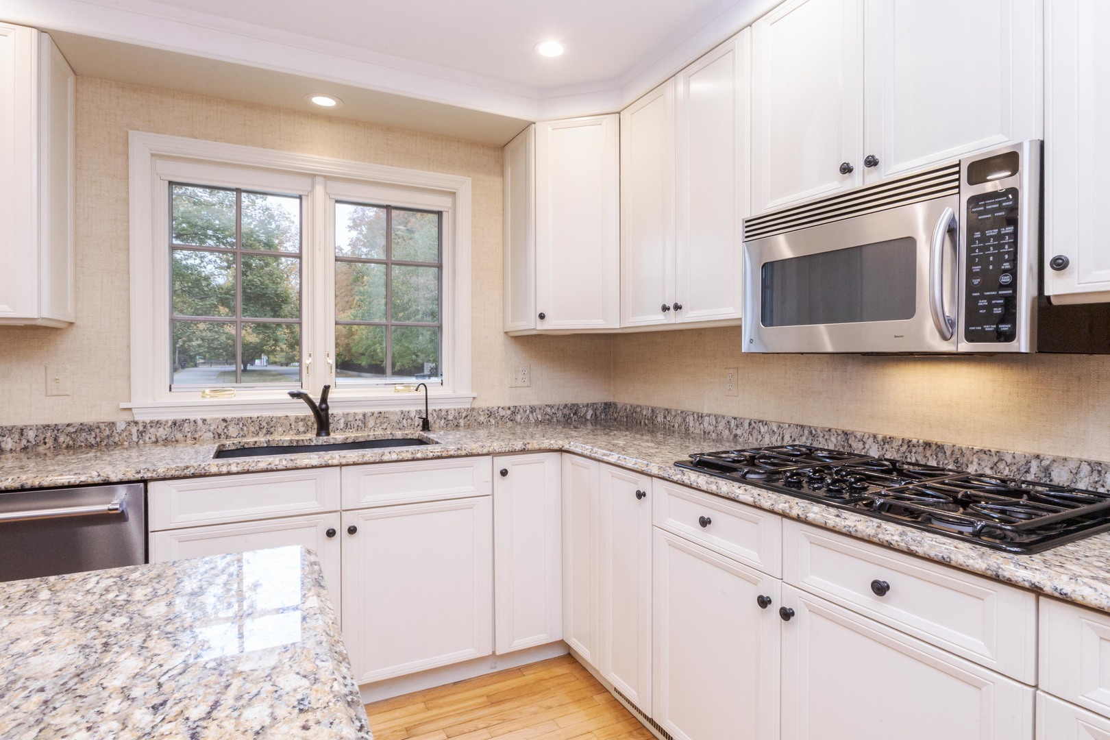 2001 Cloud Street, Bloomington, IL 61701