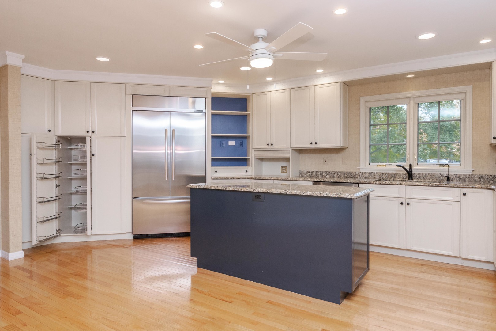 2001 Cloud Street, Bloomington, IL 61701