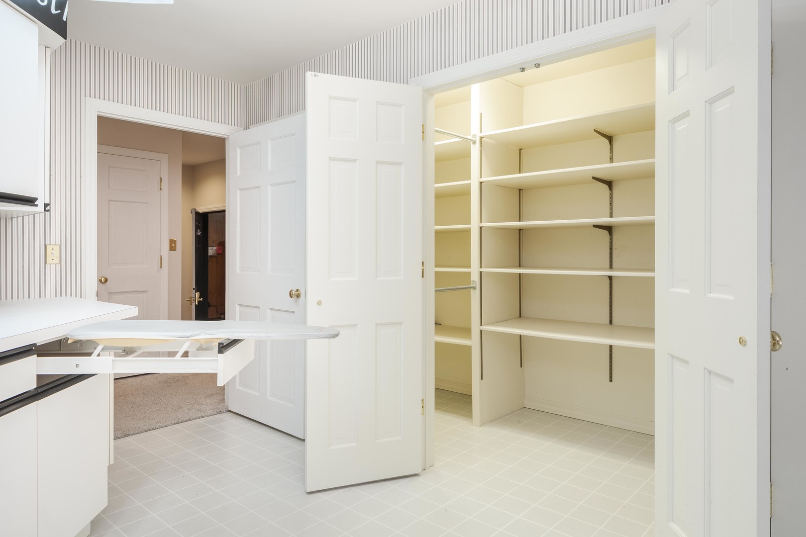 2001 Cloud Street, Bloomington, IL 61701