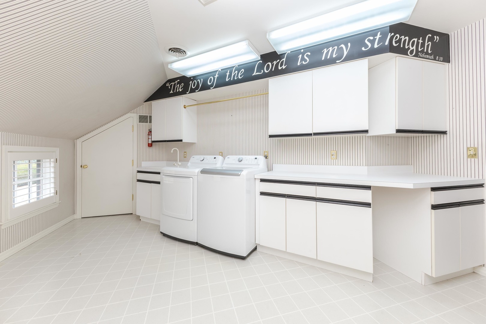 2001 Cloud Street, Bloomington, IL 61701