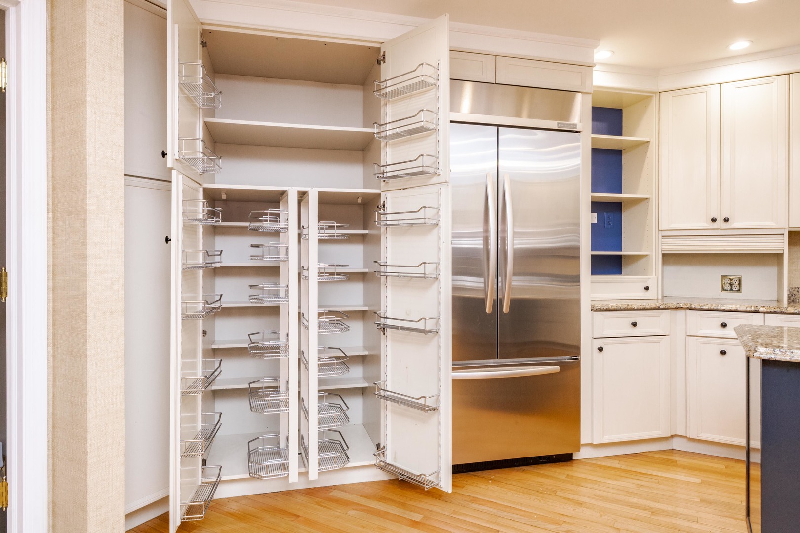 2001 Cloud Street, Bloomington, IL 61701