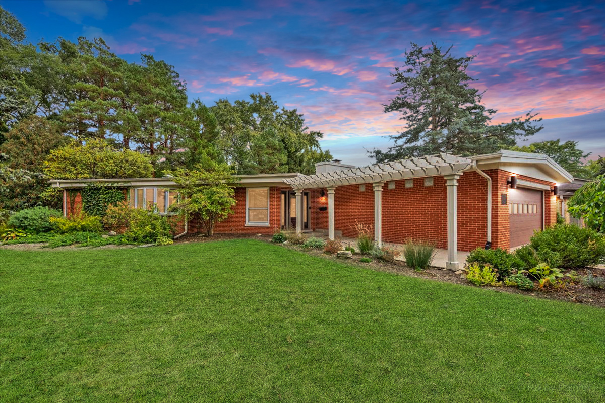 239 Beverly Road, Barrington, IL 60010