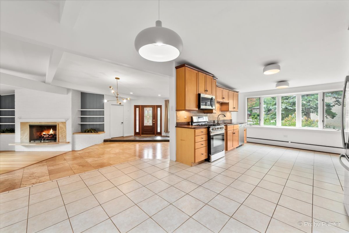 239 Beverly Road, Barrington, IL 60010