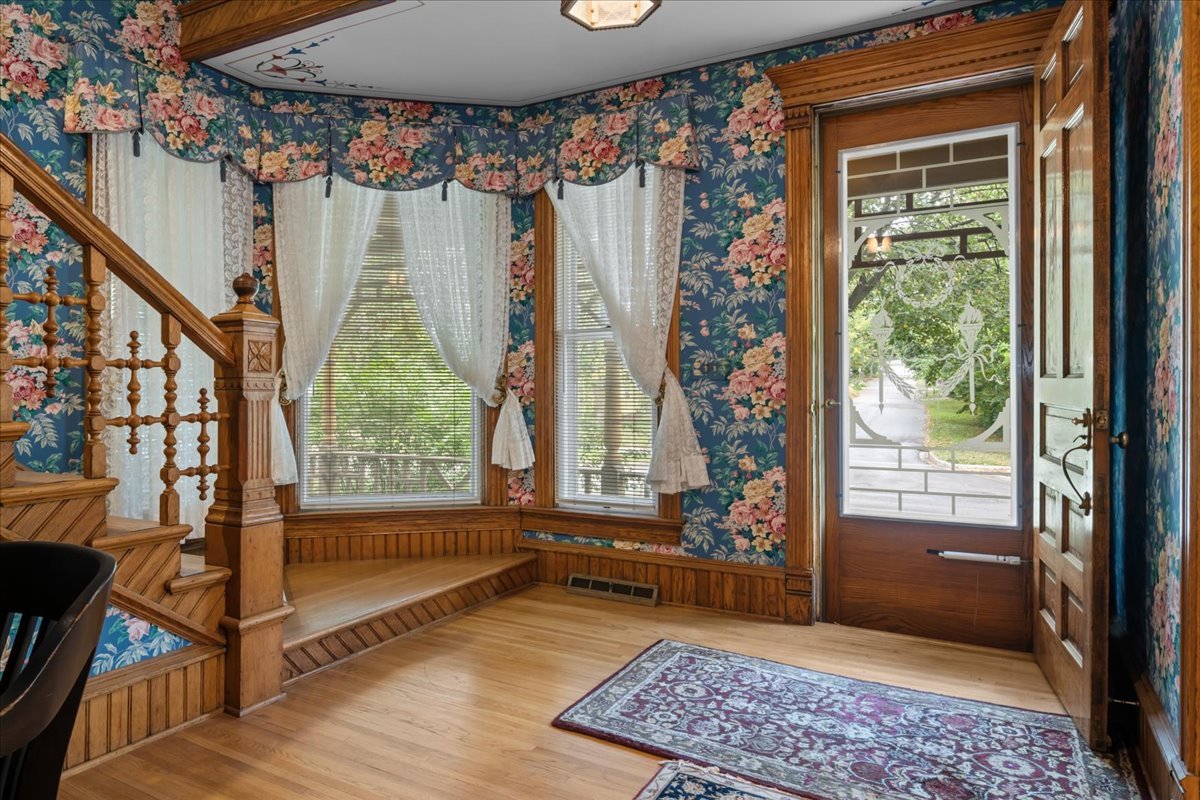 348 Arbor Avenue, West Chicago, IL 60185