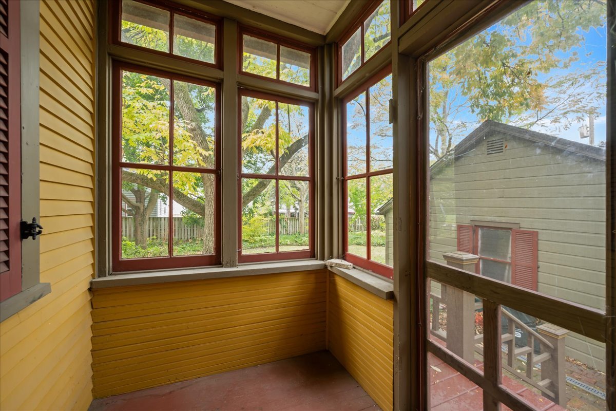 348 Arbor Avenue, West Chicago, IL 60185